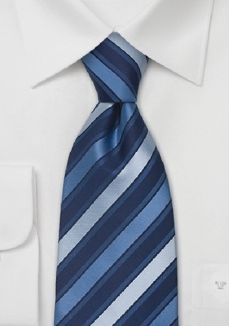 Elegant Business Tie - Navy blue silk tie with diagonal stripes