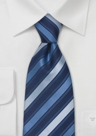 Elegant Business Tie - Navy blue silk tie with diagonal stripes