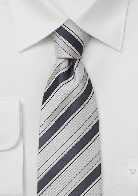 Elegant Striped Tie in XL