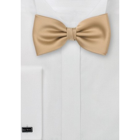 Solid Bow Tie in Caramel