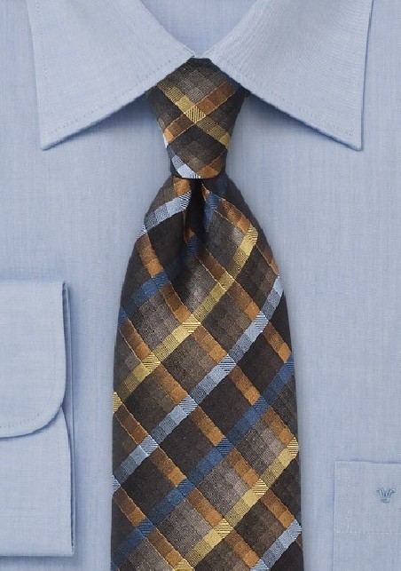 Intricate Diamond Patterned Tie in Black and Bronzes