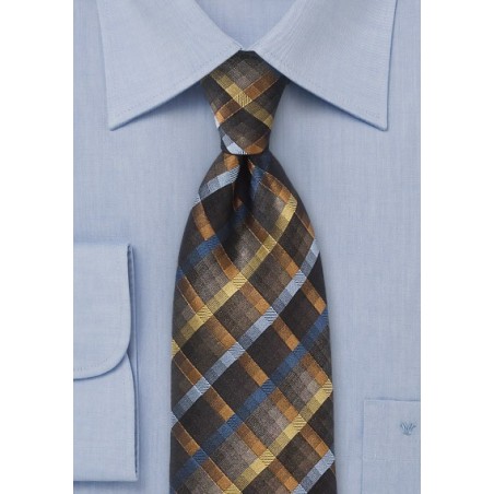 Intricate Diamond Patterned Tie in Black and Bronzes