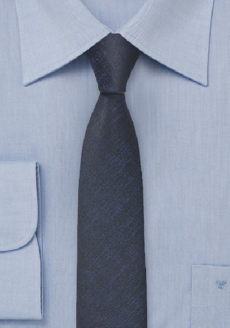 Ultra Skinny Necktie in Midnight Blue