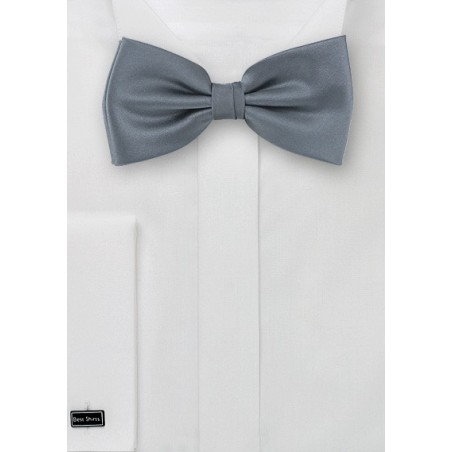 Pre Tied Bow Tie in Carbon Grey