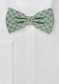 Luxurious Link Pattern on Pure Silk Designer Bowtie