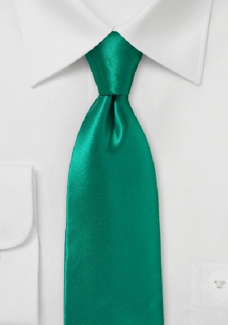 Striking Emerald Necktie in Pure Silk with Modern Cut