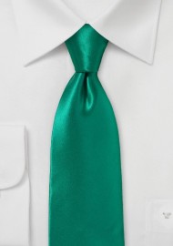 Striking Emerald Necktie in Pure Silk with Modern Cut
