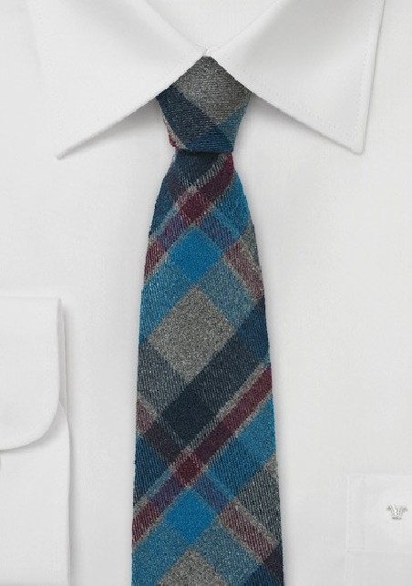 Winter Flannel Tie in Charcoal and Navy