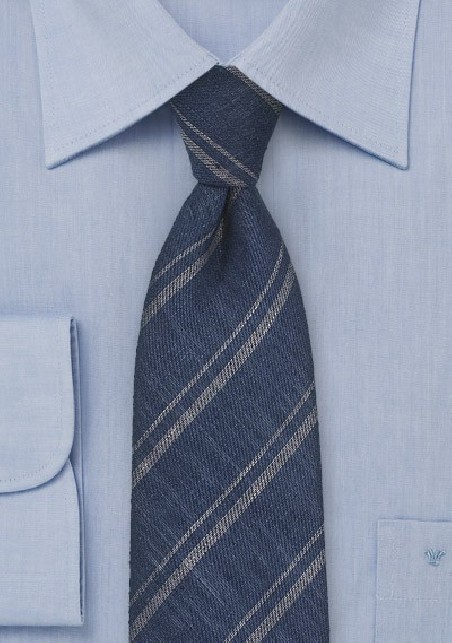 Elegant Italian Linen Necktie in Blue