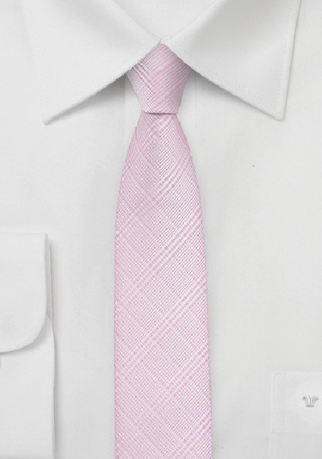 Skinny Necktie in Rose Pink