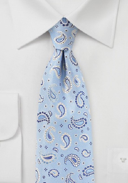 Summer Paisley Necktie in Dream Blue