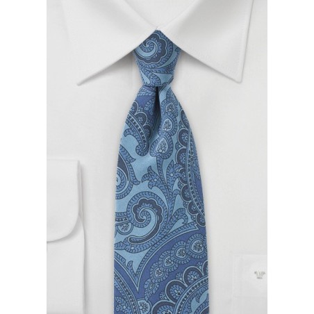 Paisley Silk Tie in Blue Jeans Look