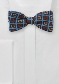 Trendy Medallion Bow Tie in Blue