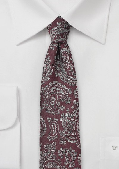 Skinny Paisley Tie in Burgundy
