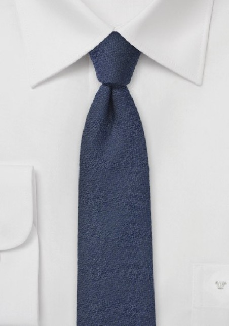 Solid Wool Tie in Navy