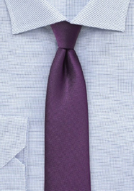 Skinny Matte Textured Tie in Plum