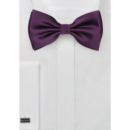 Solid Bow Tie in Berry