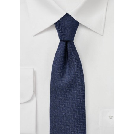 Navy Herringbone Texture Tie in Skinny Cut