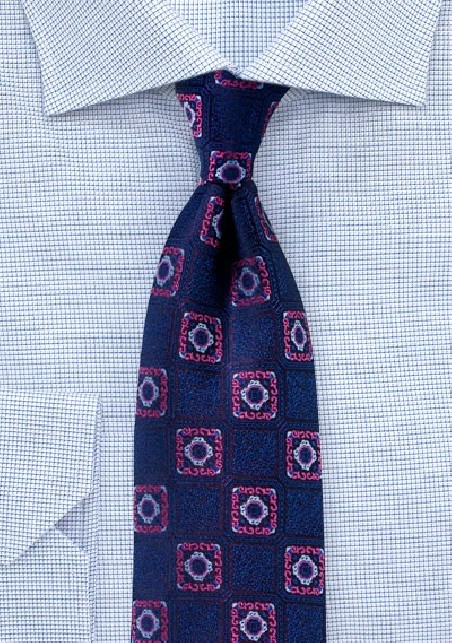 Medallion Tie in Amethyst Purple and Pink