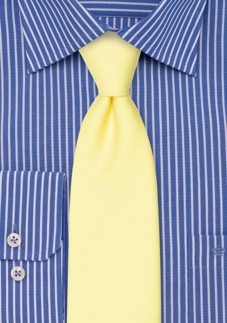 Linen Textured Necktie in Lemon Chiffon