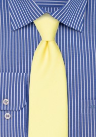 Linen Textured Necktie in Lemon Chiffon