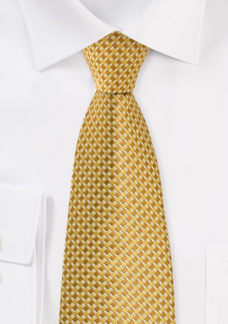 Geometric Tie in Golds
