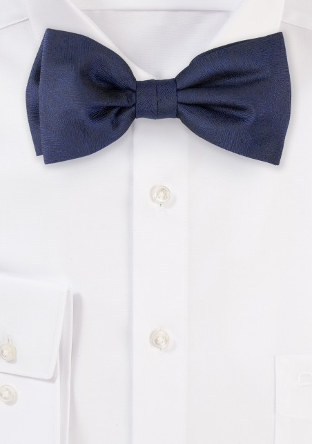 Wood Grain Weave Bowtie in Dark Navy