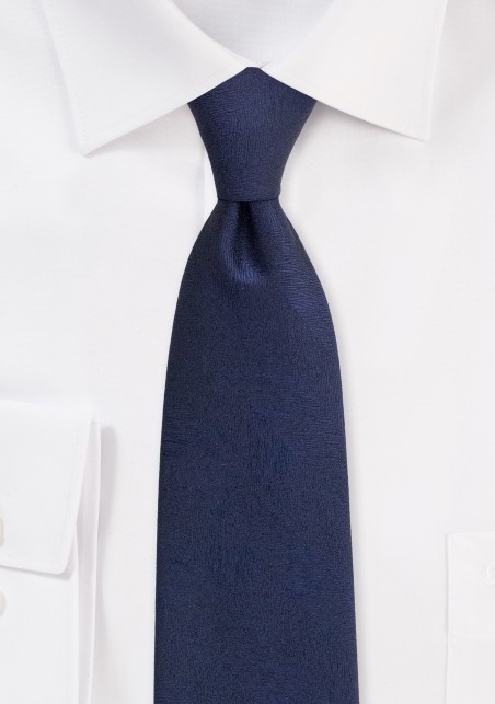 Wood Grain Weave Bowtie in Dark Navy