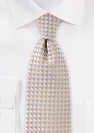 Monochromatic Tie in Champagnes