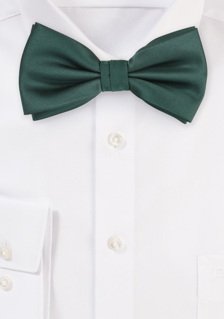 Dark Green Bow Tie in Pre-Tied Style