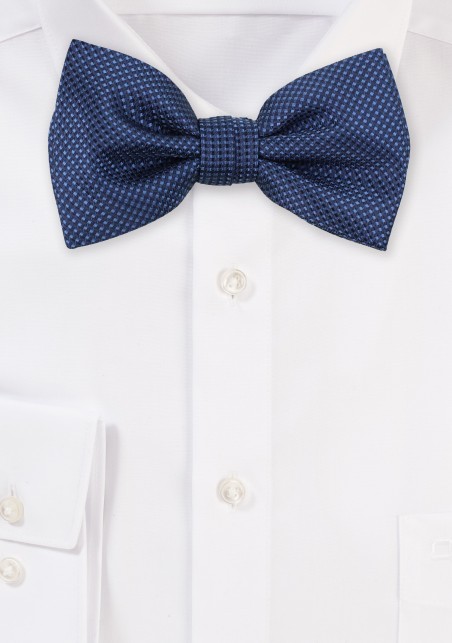 Grenadine Texture Bow Tie in Navy