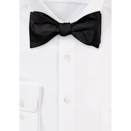 Self Tied Bow Tie in Jet Black