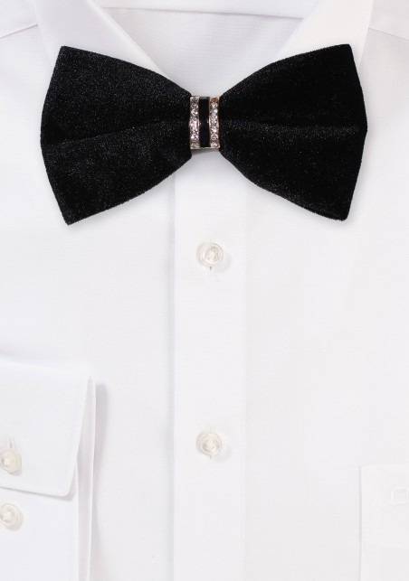 Luxe Black Bow Tie with Golden Diamond Band