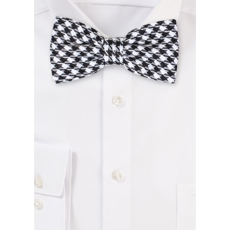 Houndstooth Check Bowtie in Black and White
