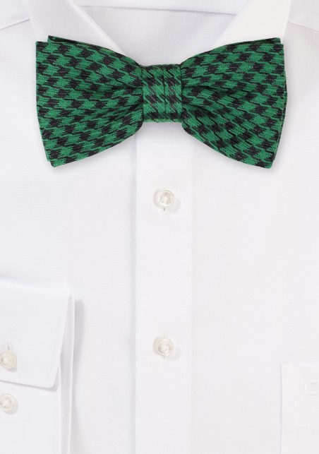 Houndstooth Check Bowtie in Black and Green
