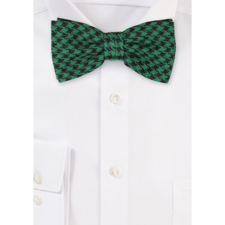 Houndstooth Check Bowtie in Black and Green