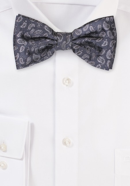 Elegant Paisley Bowtie in Charcoal
