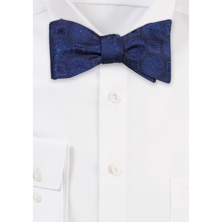 Medallion Designer Bowtie in Navy