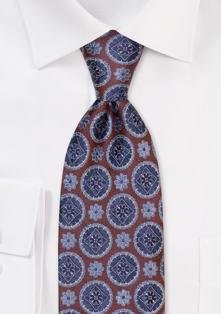 Medallion Silk Tie in Chestnut