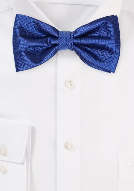Geometric Design Bow Tie in Sapphire