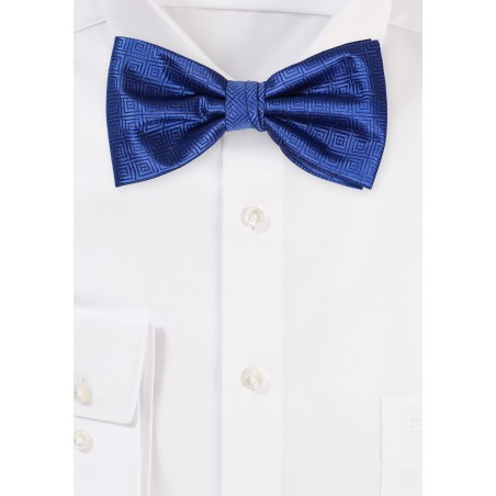 Geometric Design Bow Tie in Sapphire