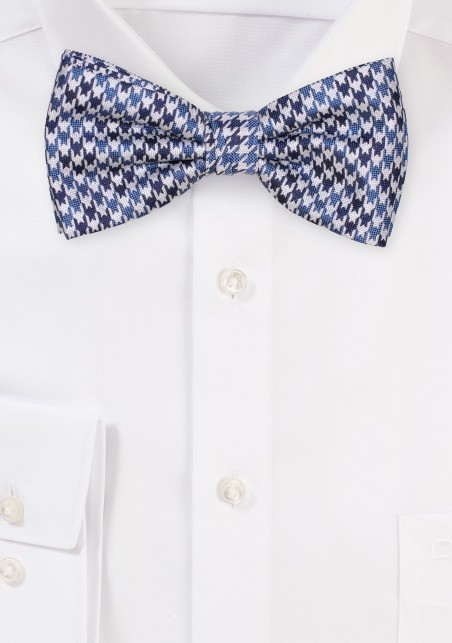 Houndstooth Check Bow Tie in Blue and White