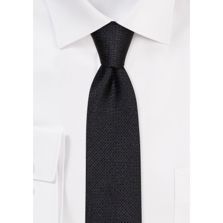 Matte Silk Tie in Skinny Width | Matte Silk Necktie in Slim Cut in Solid Black