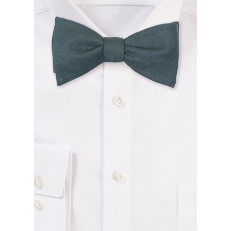 Eucalyptus Color Linen Bow Tie in Self-tie Cut