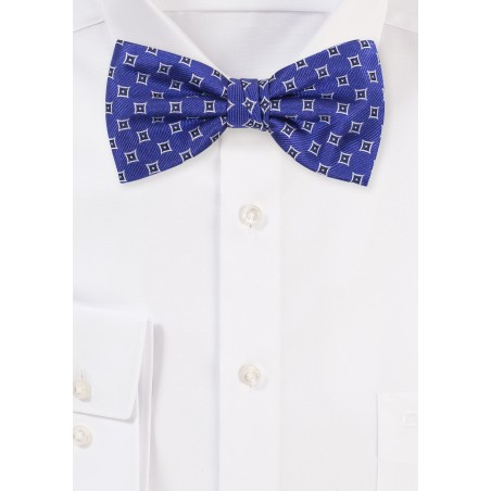 Royal Bow Tie with Woven Diamonds in Gray