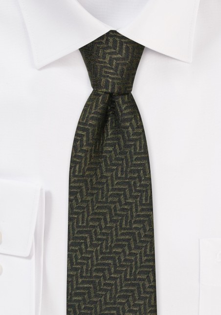 Men's Herringbone Necktie in Deep Olive