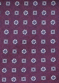 Silk Tie in Burgundy | Classic Mens Silk Necktie in Burgundy
