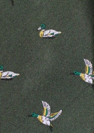 Duck Hunters Tie in Forest Green
