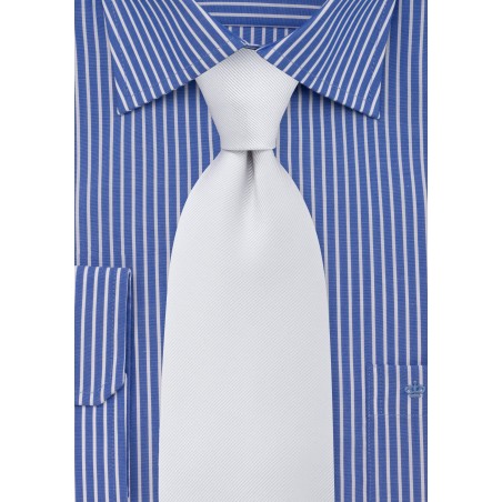 Classy White Silk Tie With Ribbed Fabric Pattern