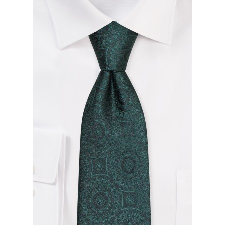Bold Medallion Weave Necktie in Forest Green